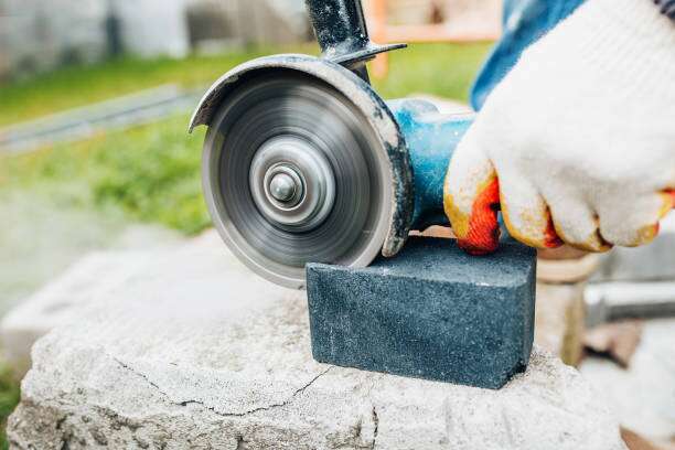 Cutting stone by an angle grinder